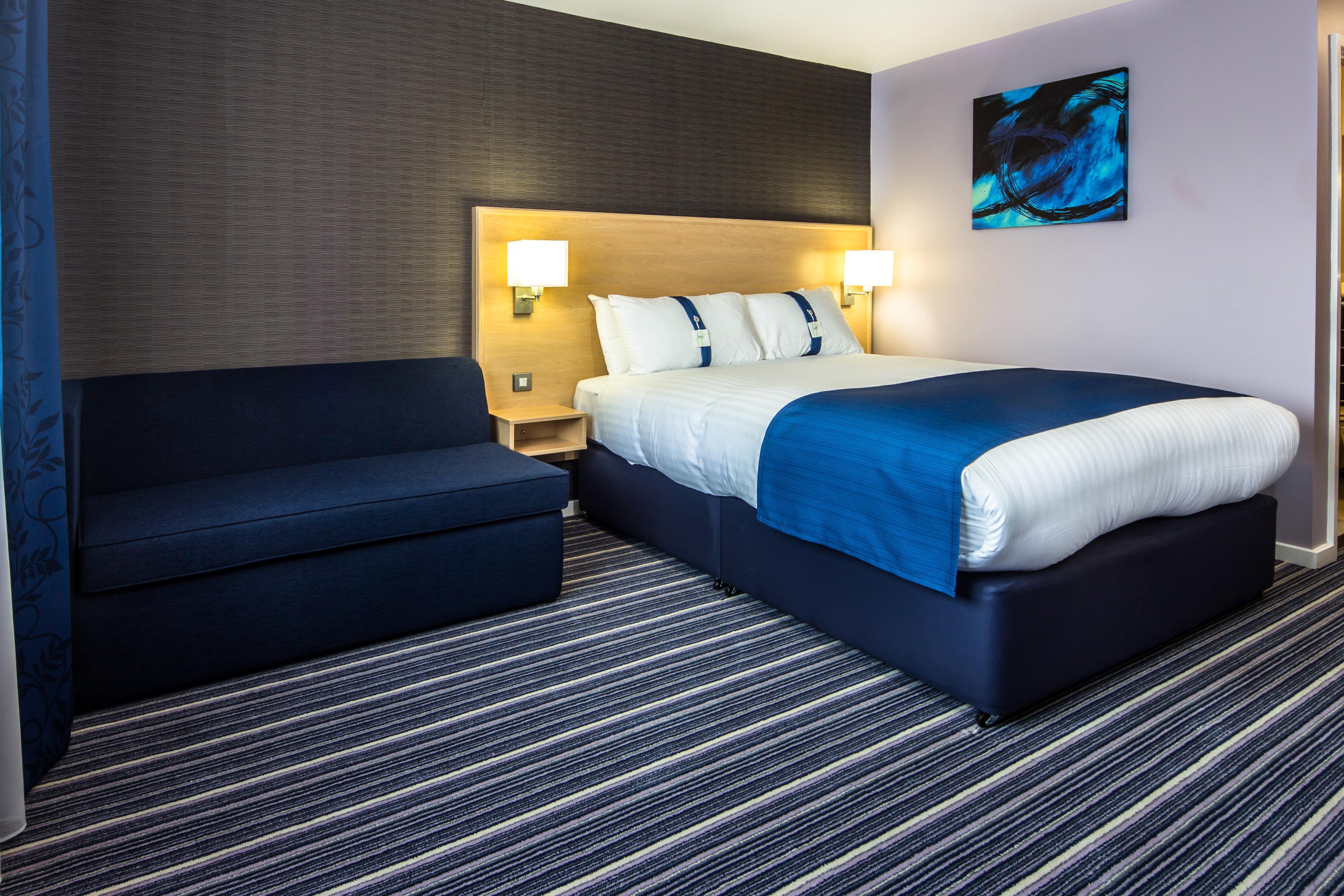Holiday Inn Express Manchester Airport By Ihg Ringway Экстерьер фото