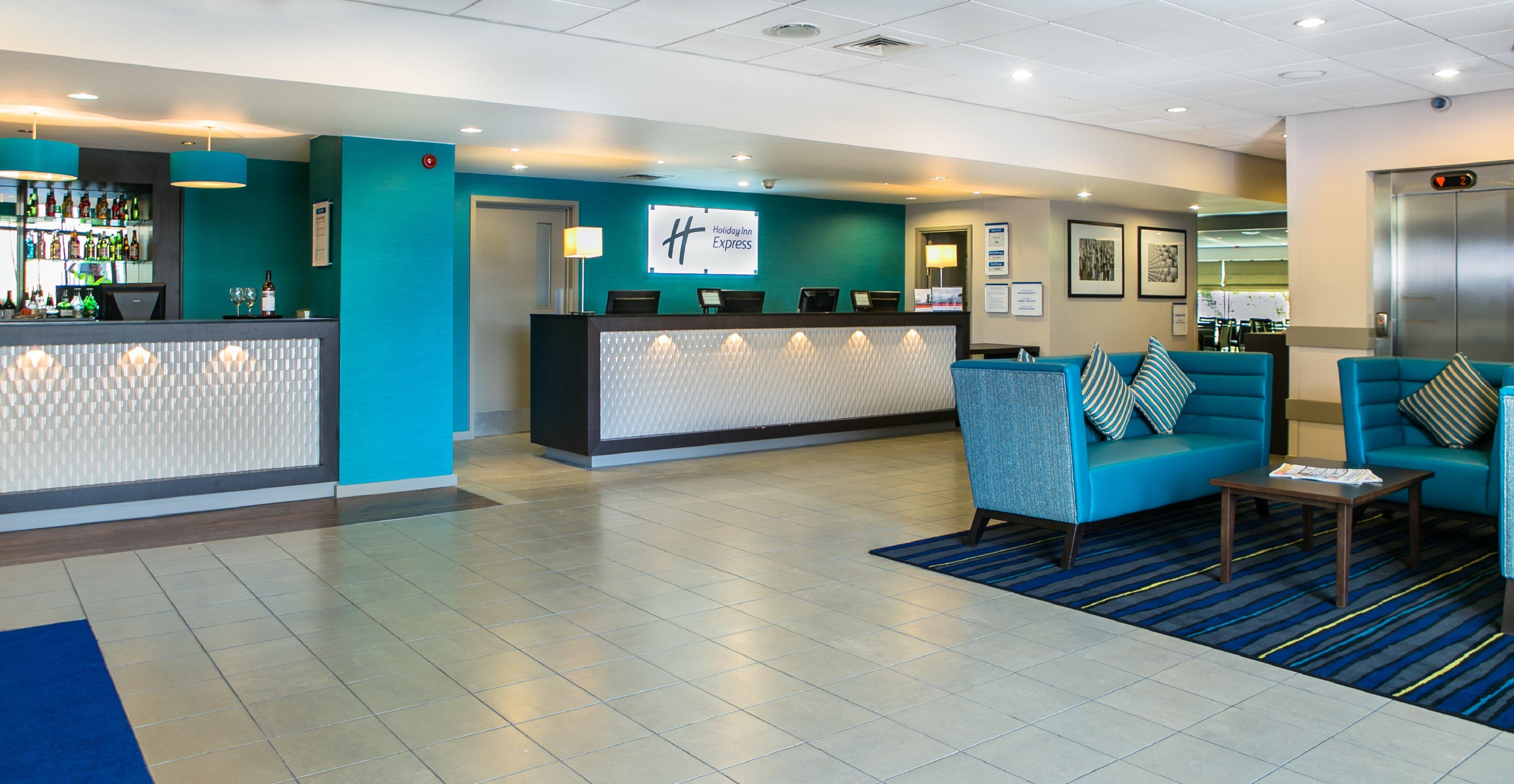 Holiday Inn Express Manchester Airport By Ihg Ringway Экстерьер фото