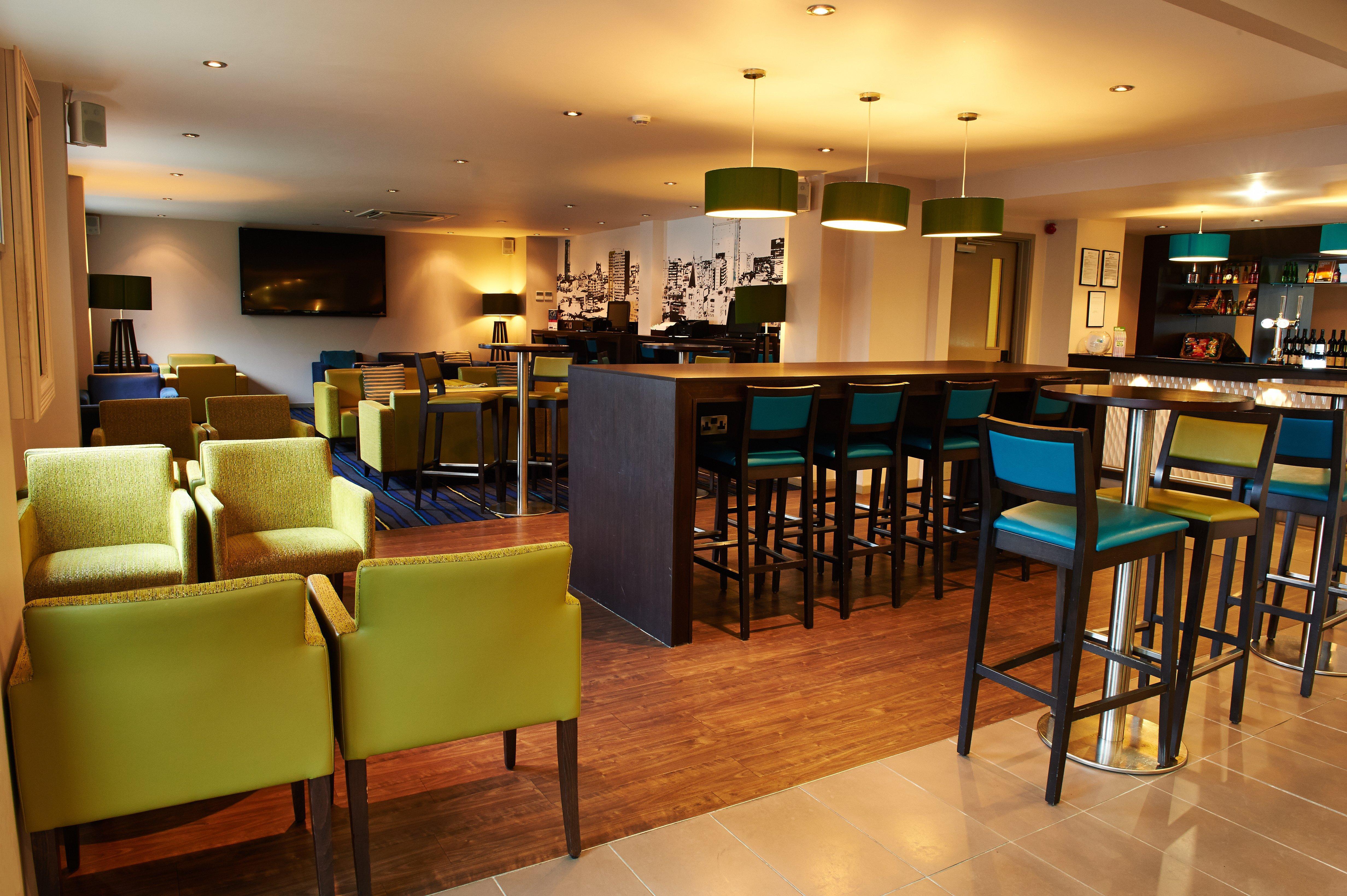Holiday Inn Express Manchester Airport By Ihg Ringway Экстерьер фото