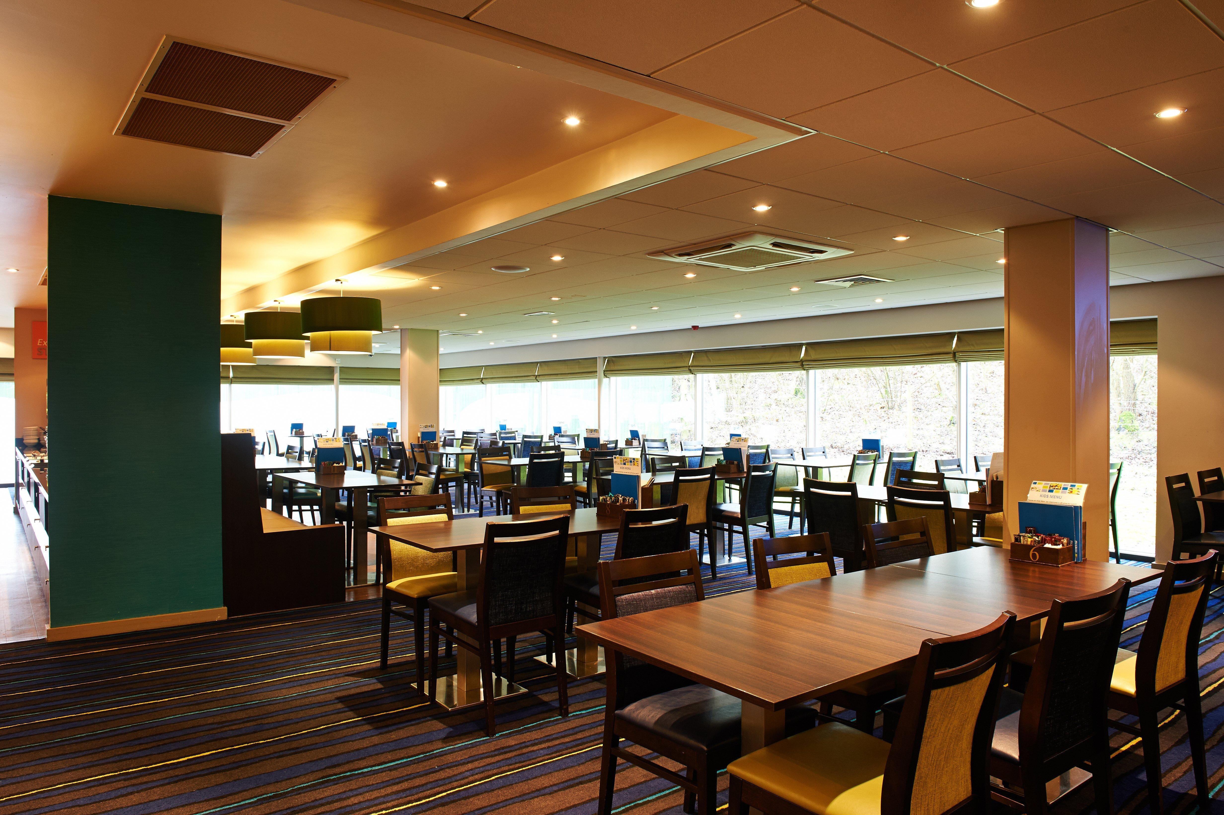 Holiday Inn Express Manchester Airport By Ihg Ringway Экстерьер фото