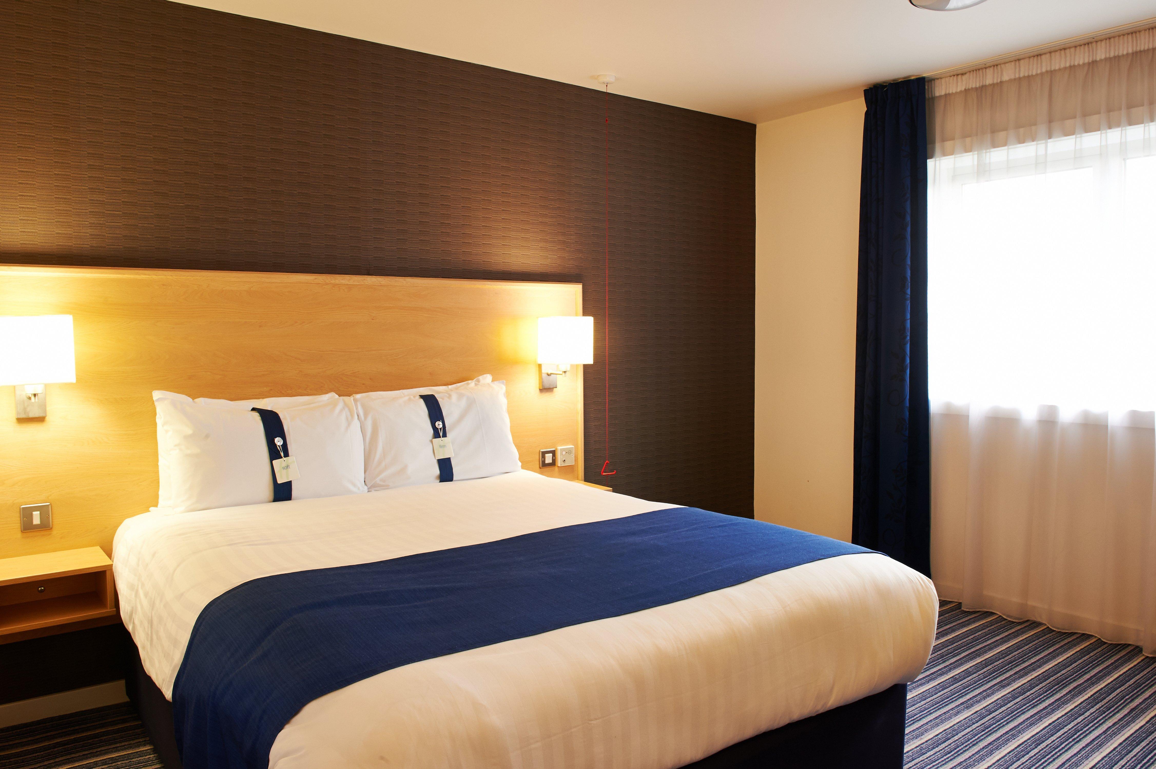 Holiday Inn Express Manchester Airport By Ihg Ringway Экстерьер фото