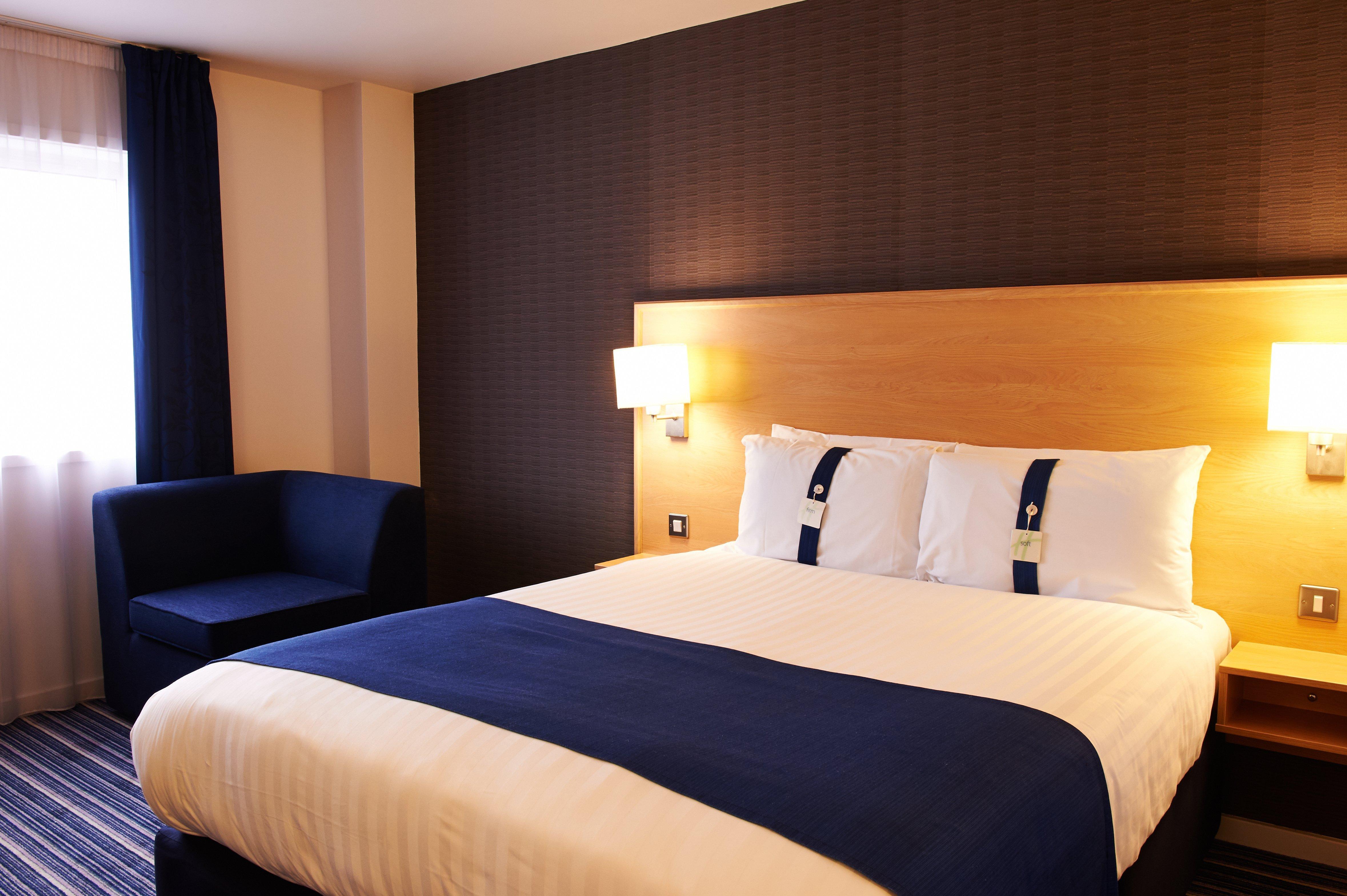 Holiday Inn Express Manchester Airport By Ihg Ringway Экстерьер фото