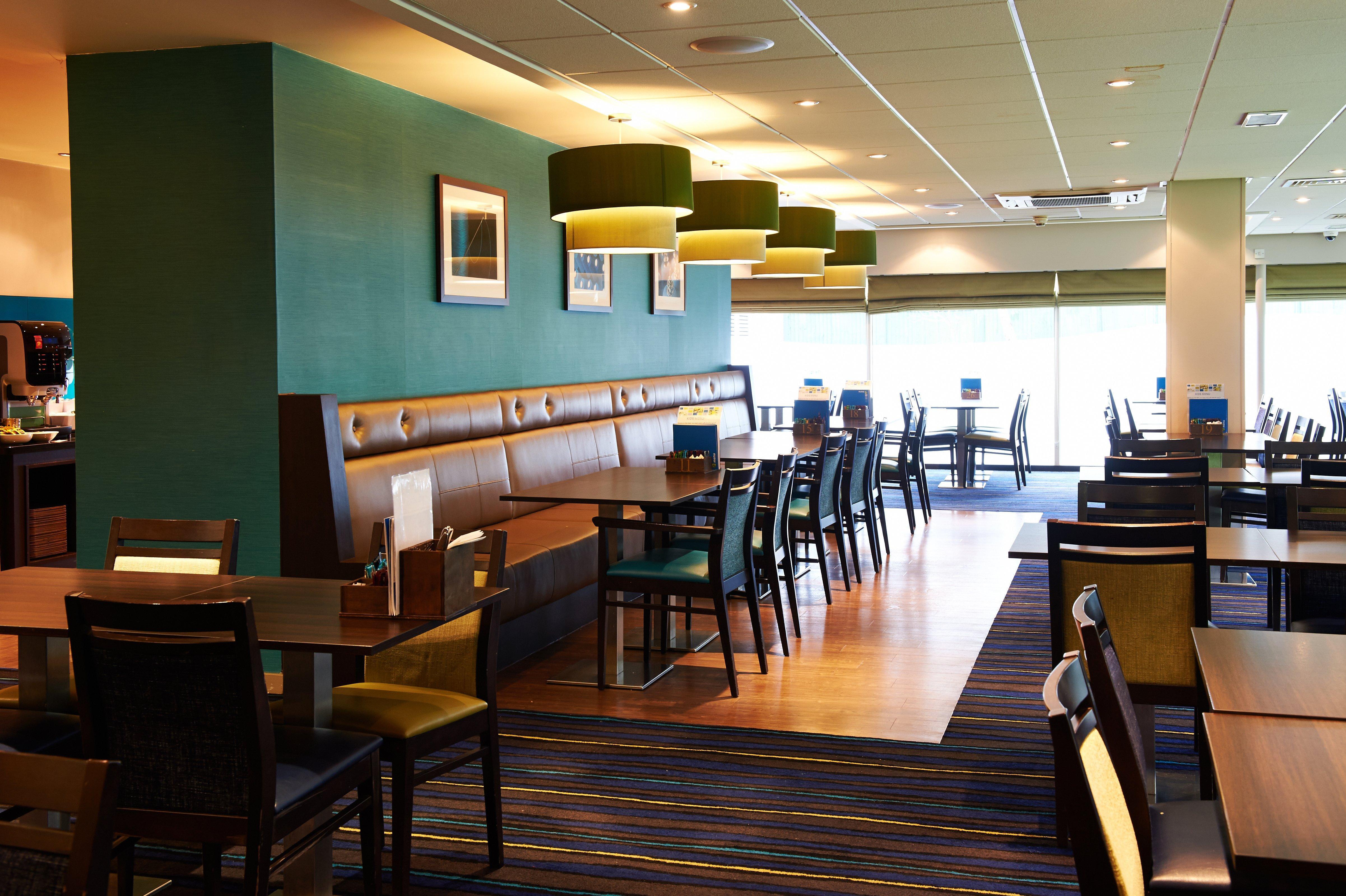 Holiday Inn Express Manchester Airport By Ihg Ringway Экстерьер фото